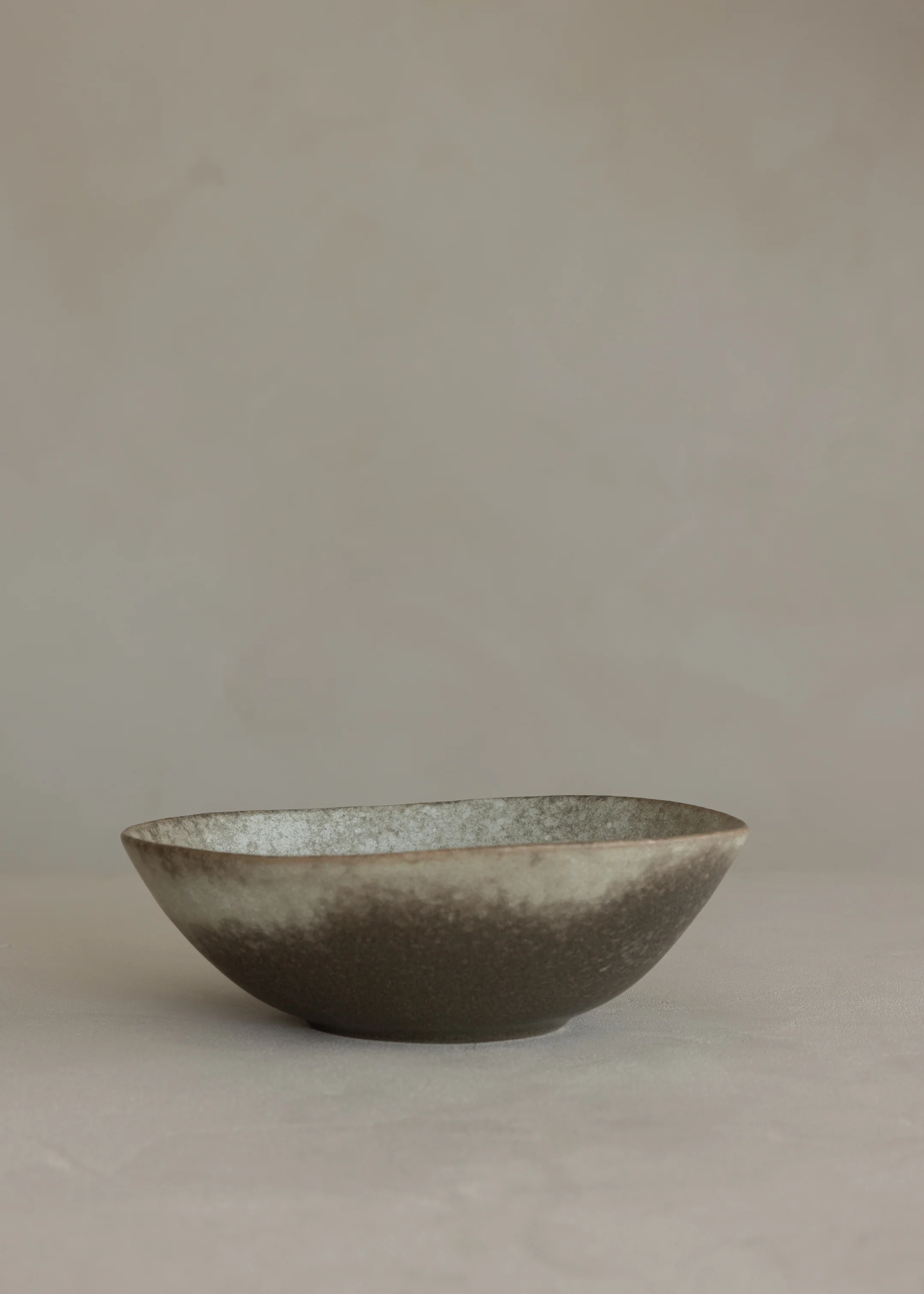 Dusk Stoneware Salad Bowl - Image 4
