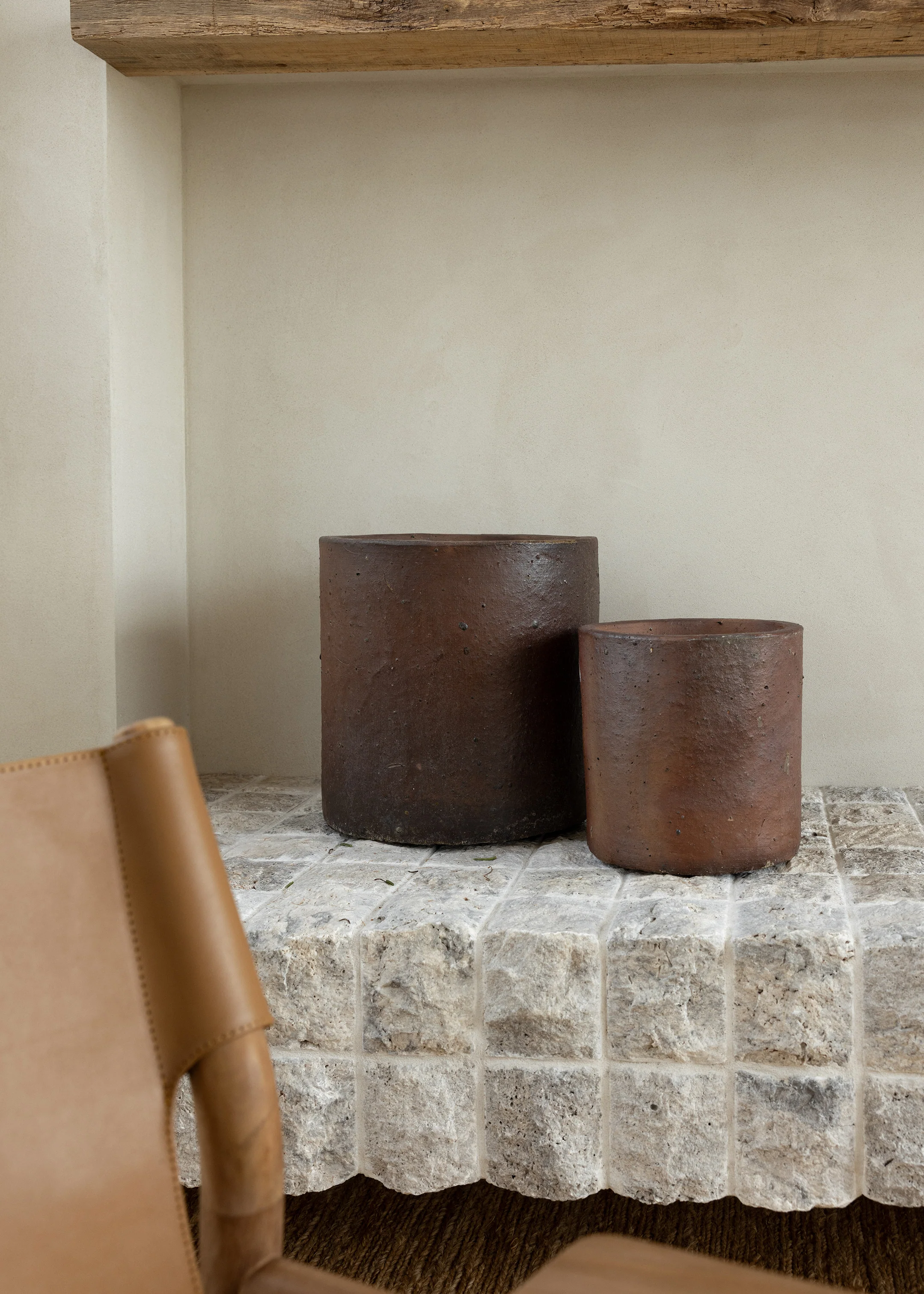 Edin Black Soil Pot - Image 3