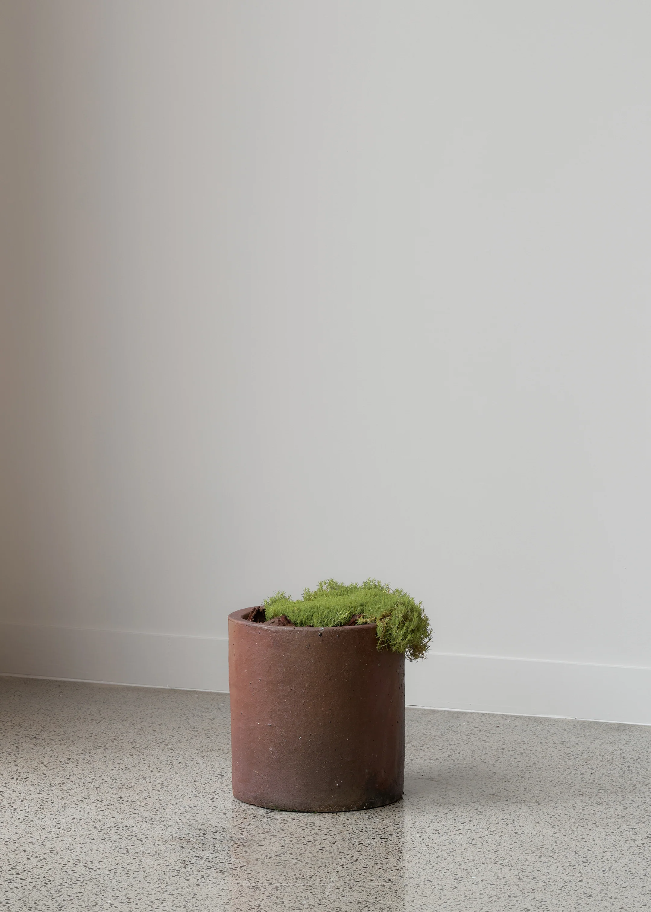 Edin Black Soil Pot - Image 8