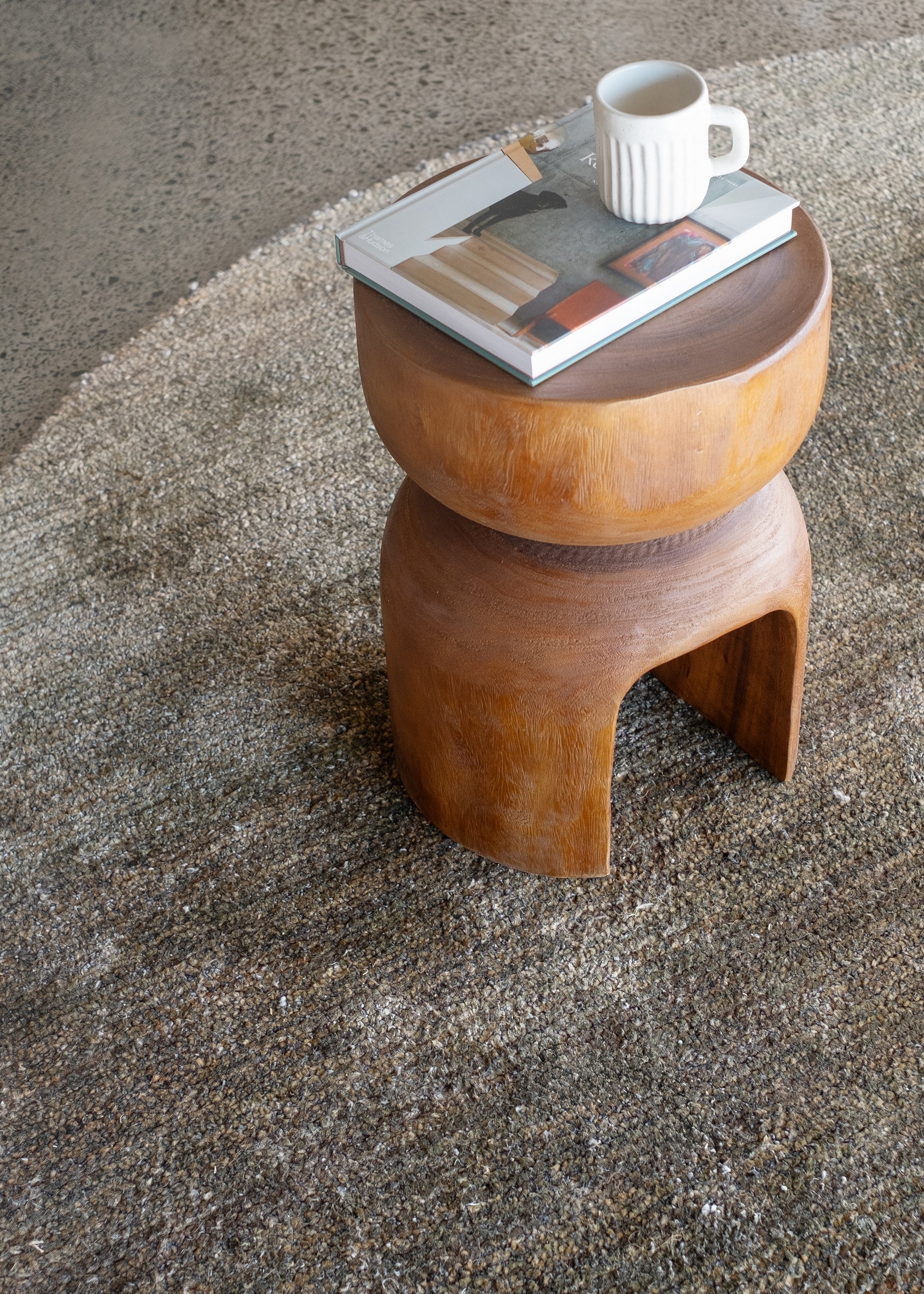 Fairbanks Round Floor Rug / Fossil - Image 3
