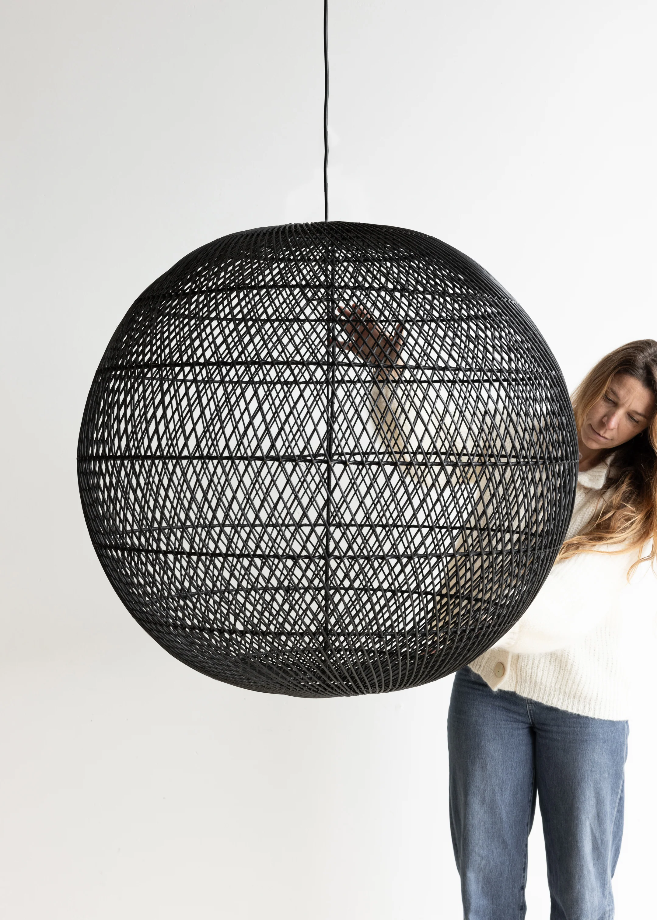 Globe Pendant / Black - Image 3