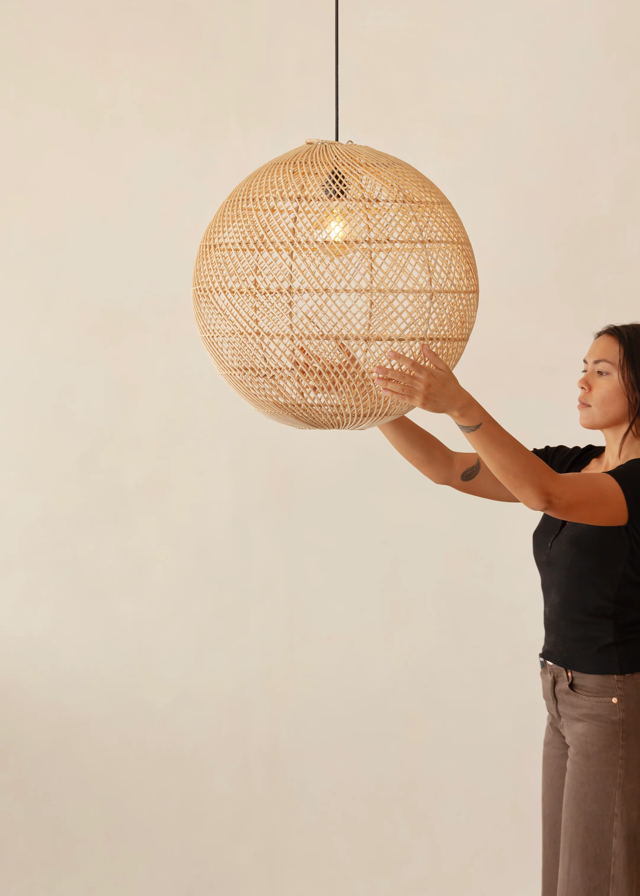 Globe Pendant / Natural - Image 7