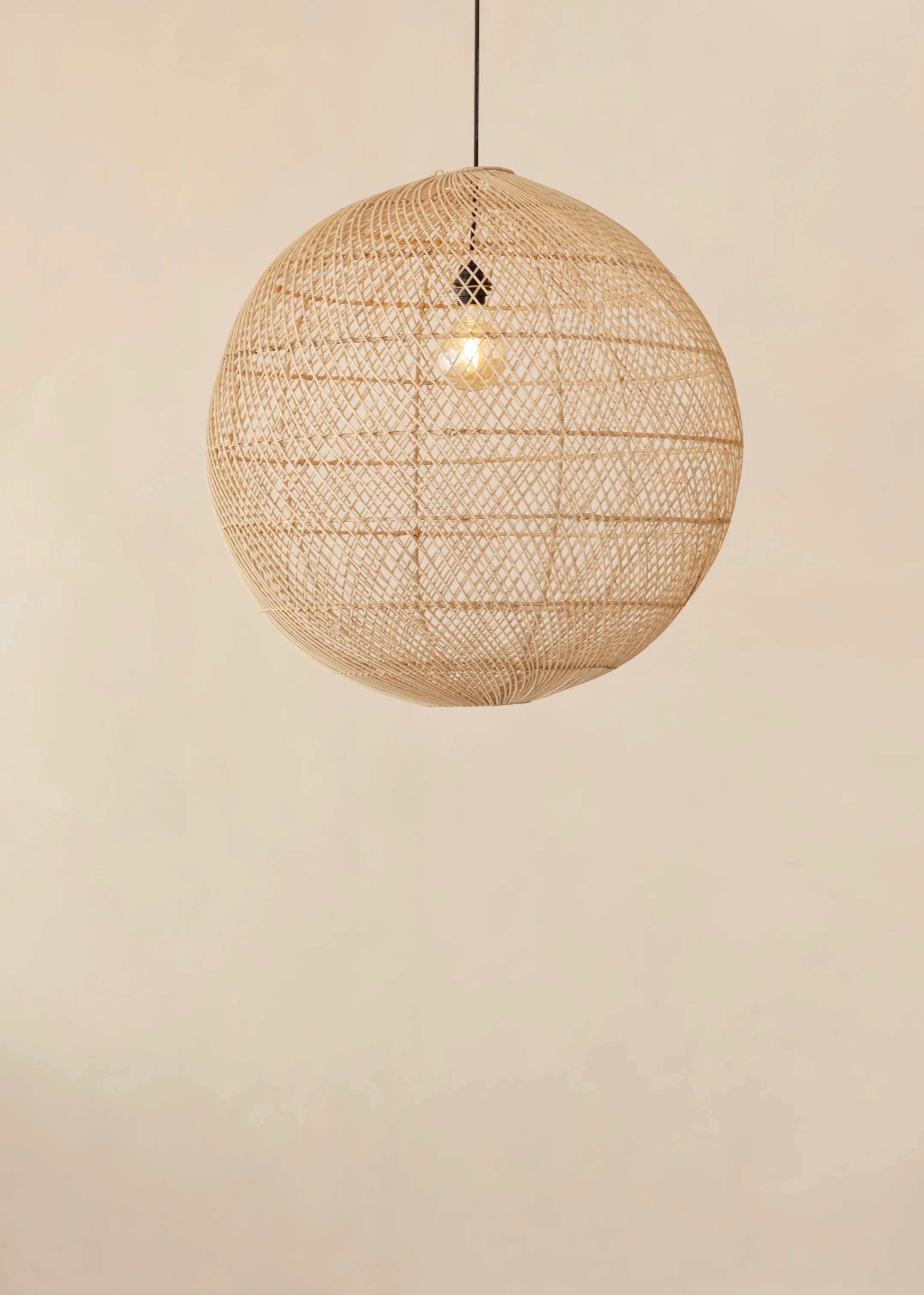 Globe Pendant / Natural - Image 8