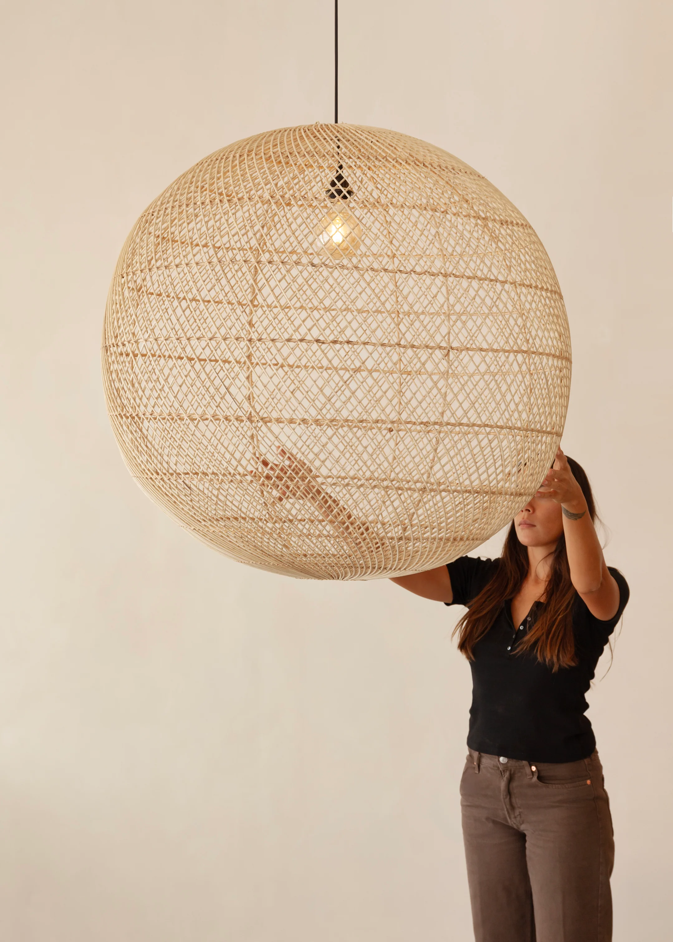 Globe Pendant / Natural - Image 9