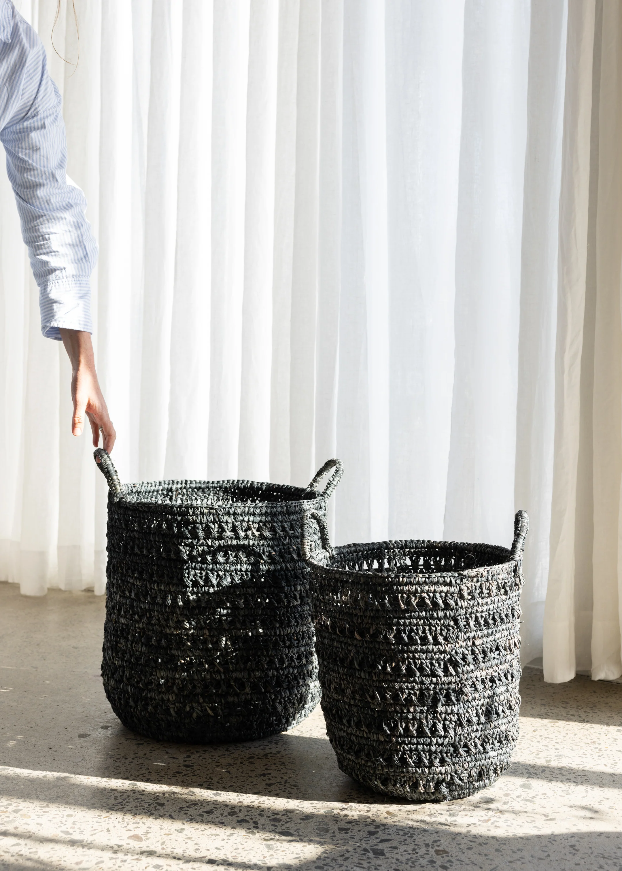Ingrid Raffia Basket Set Of 2 / Charcoal - Image 3