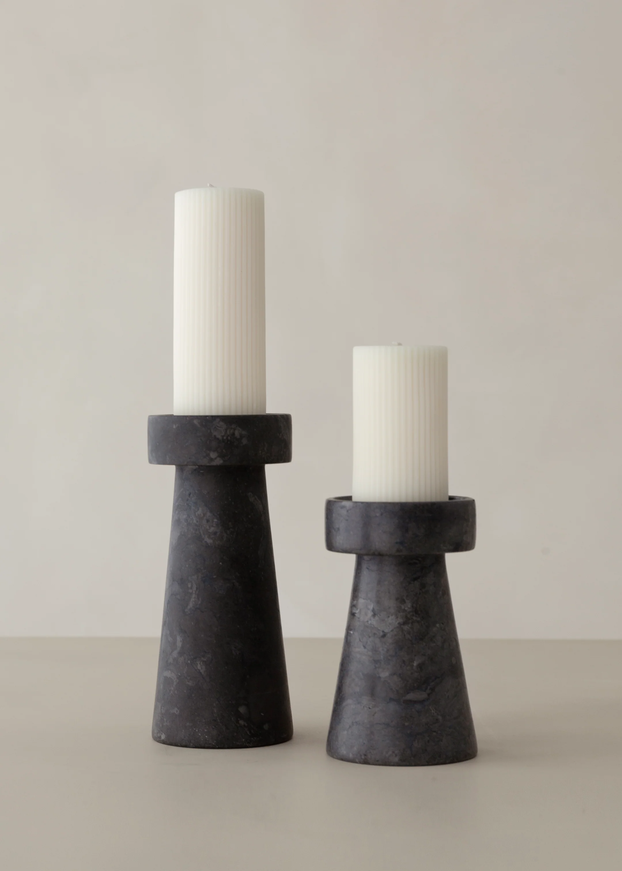 Kiku Marble Candle Holder / Black - Image 2