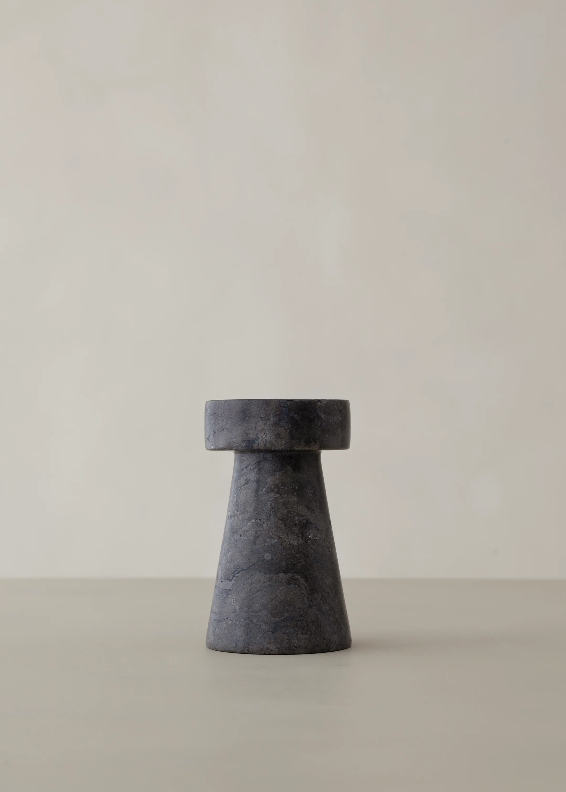 Kiku Marble Candle Holder / Black - Image 3