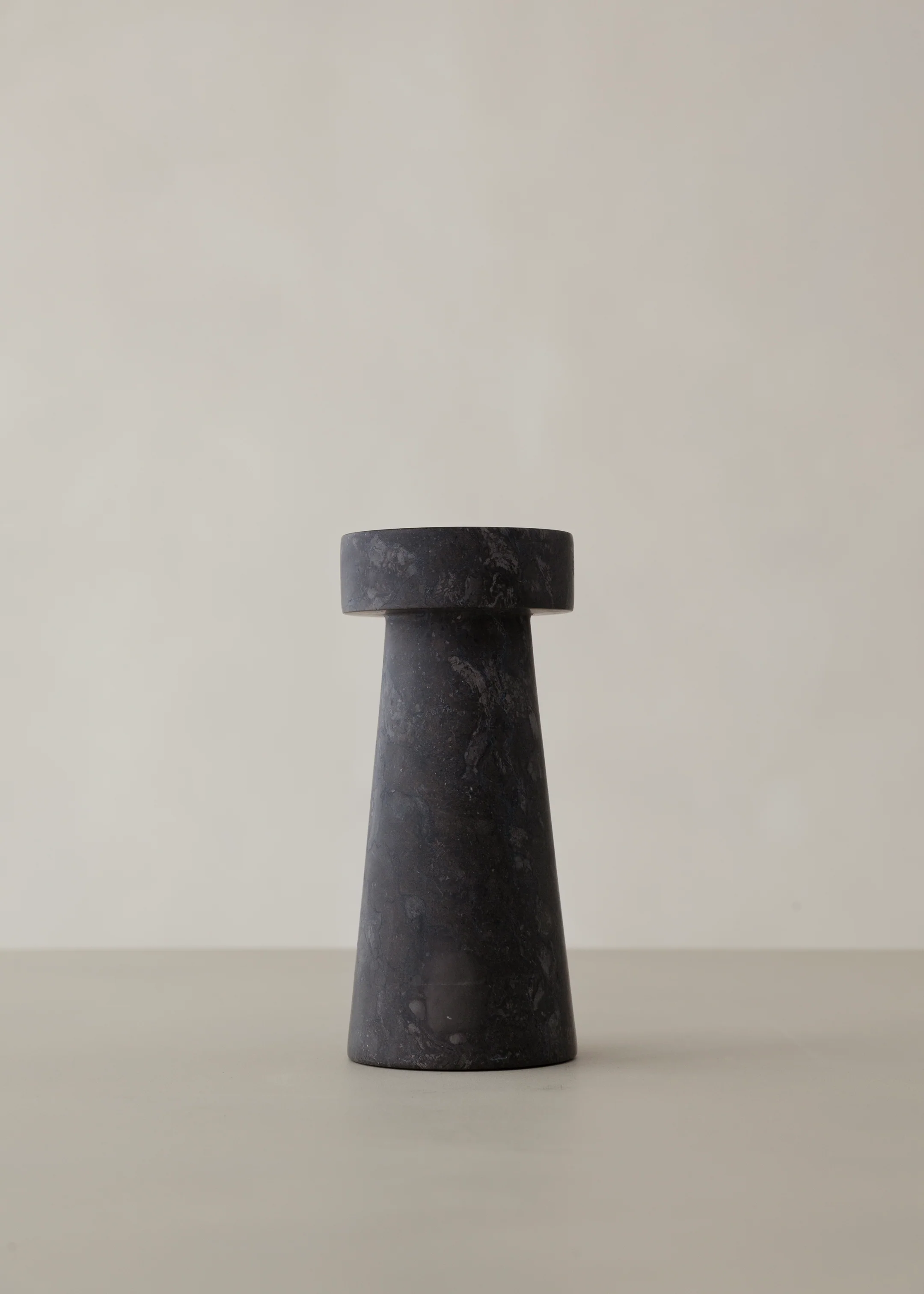 Kiku Marble Candle Holder / Black - Image 4