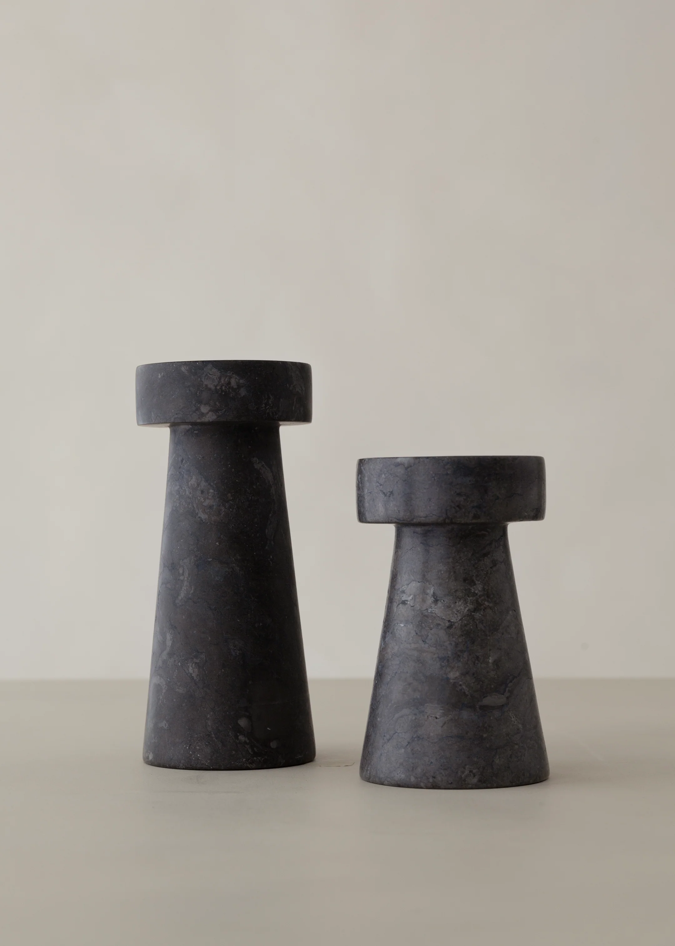 Kiku Marble Candle Holder / Black - Image 5