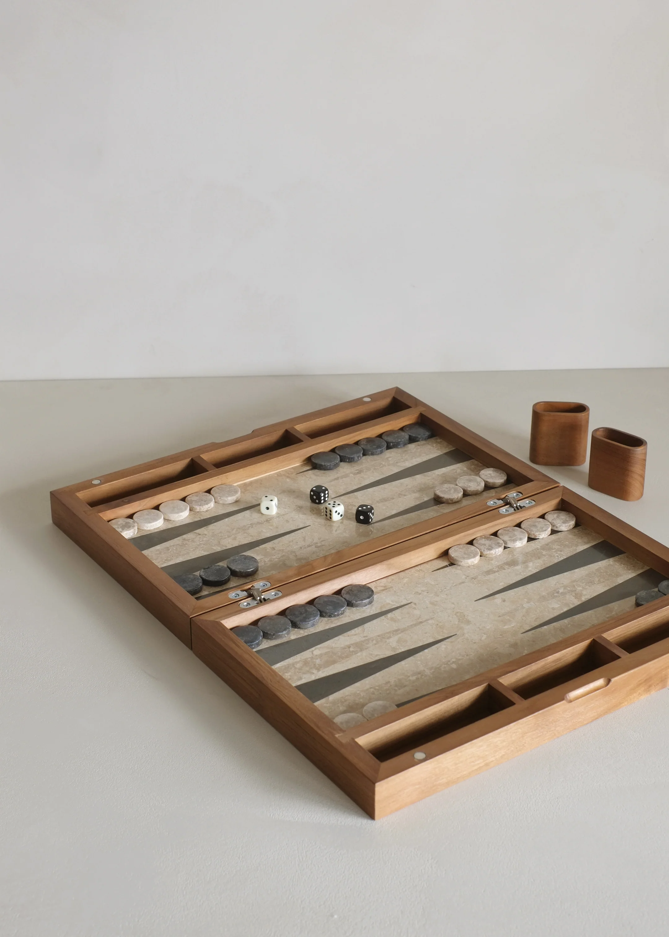 Maku Marble Backgammon / Cream and Black - Image 6