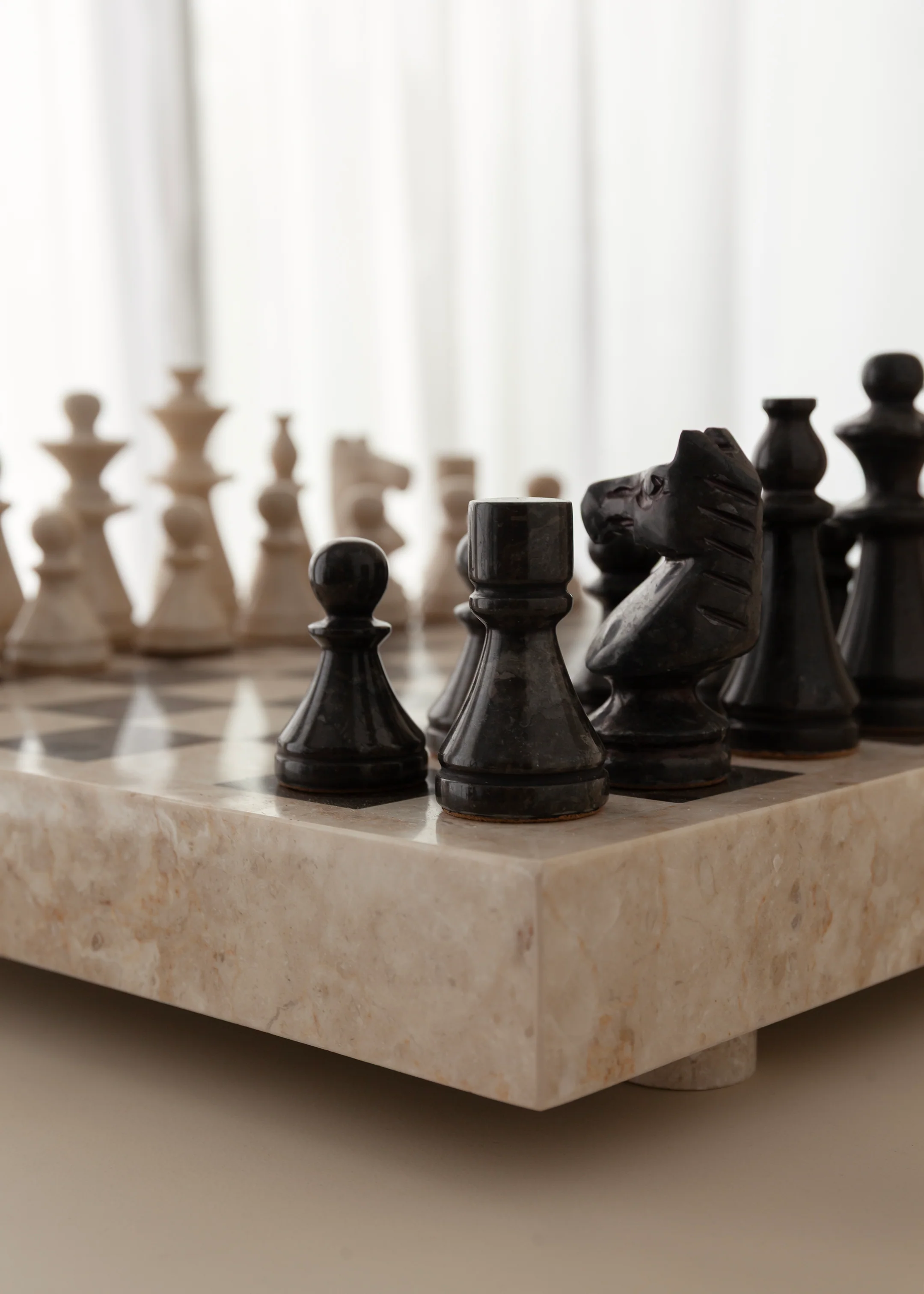 Maku Marble Chess Set / Cream and Black - Image 7