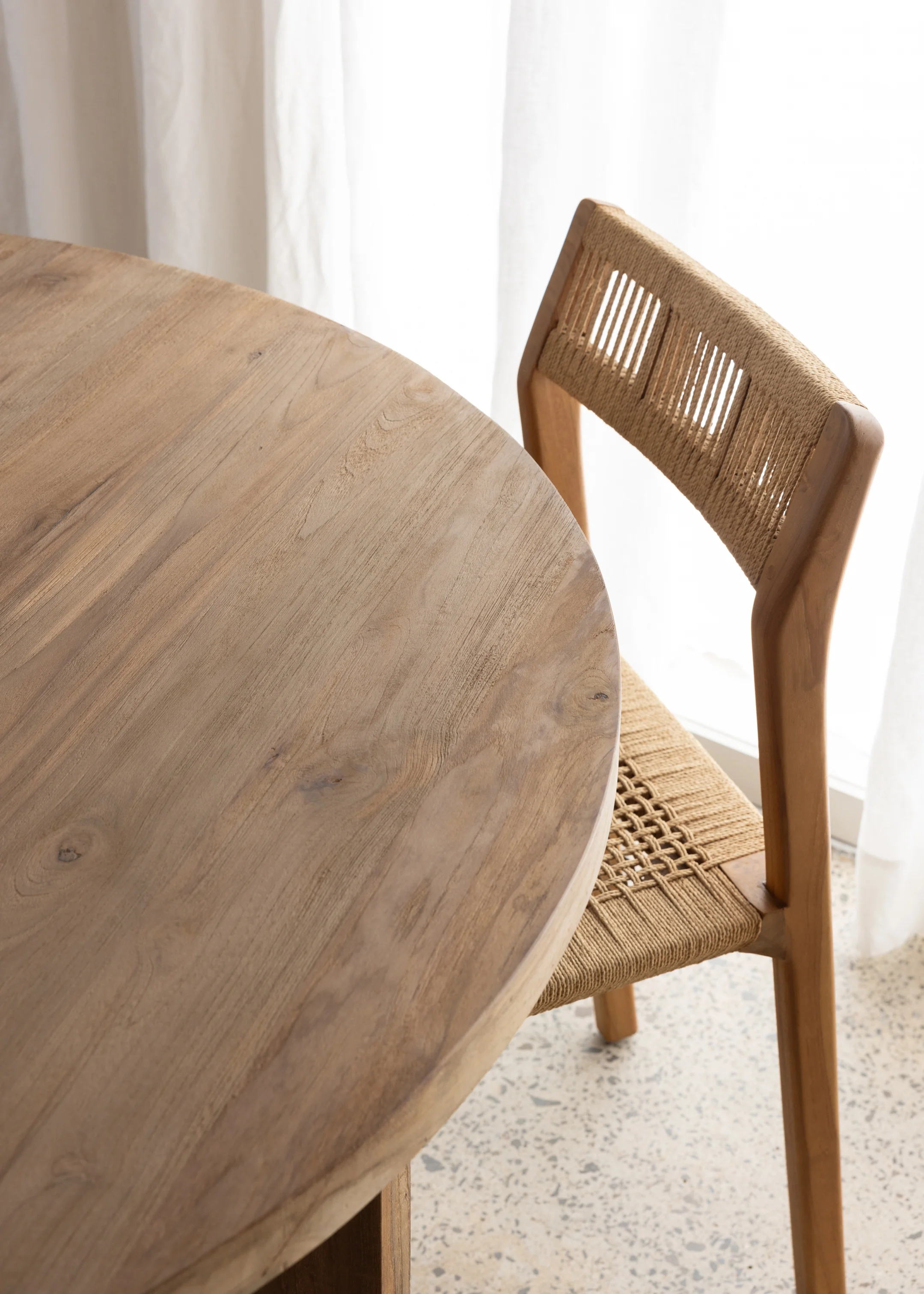 Nias Round Dining Table / Dark Teak - Image 3