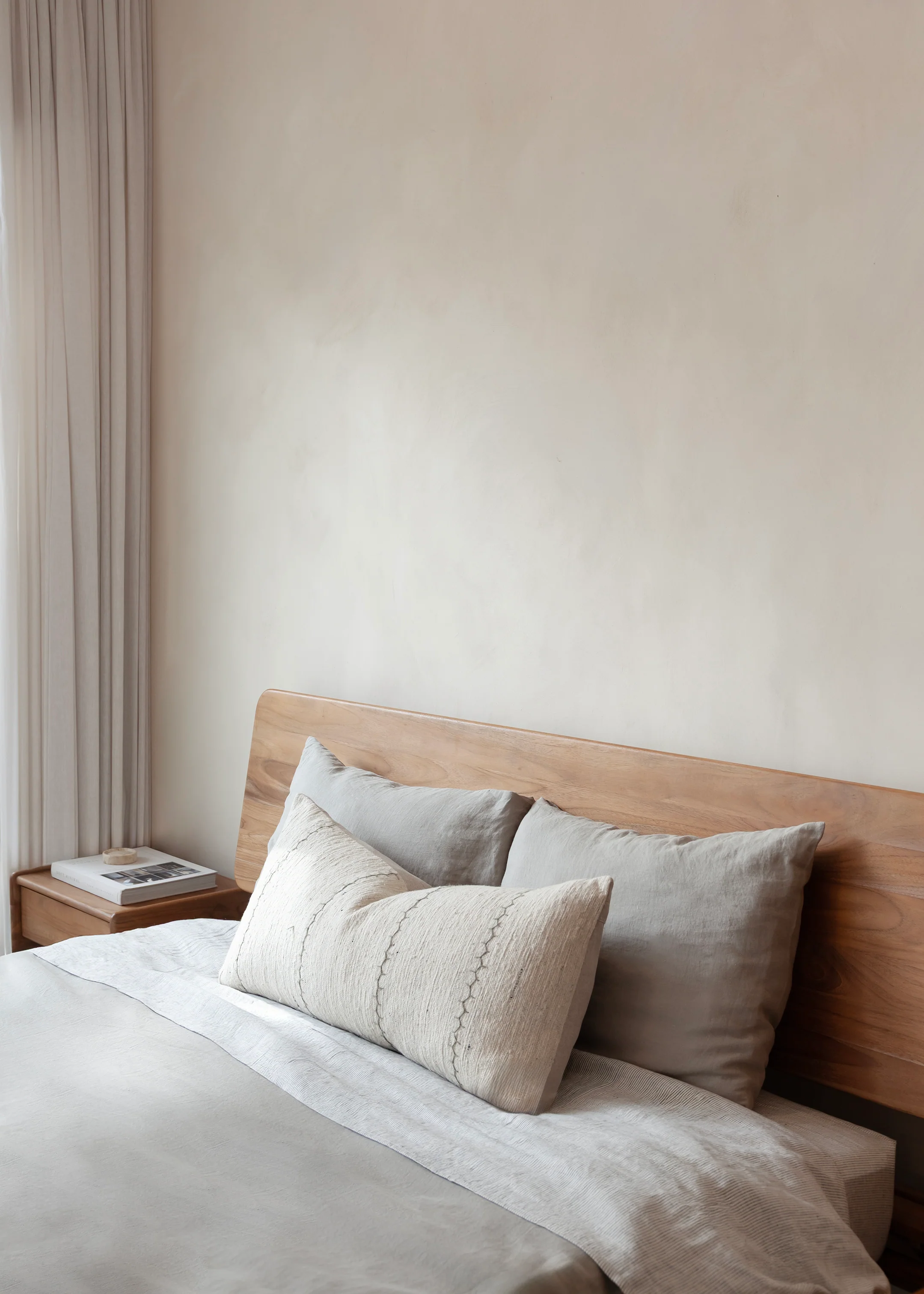 Noah Bed with Headboard / Dark Teak - Image 5