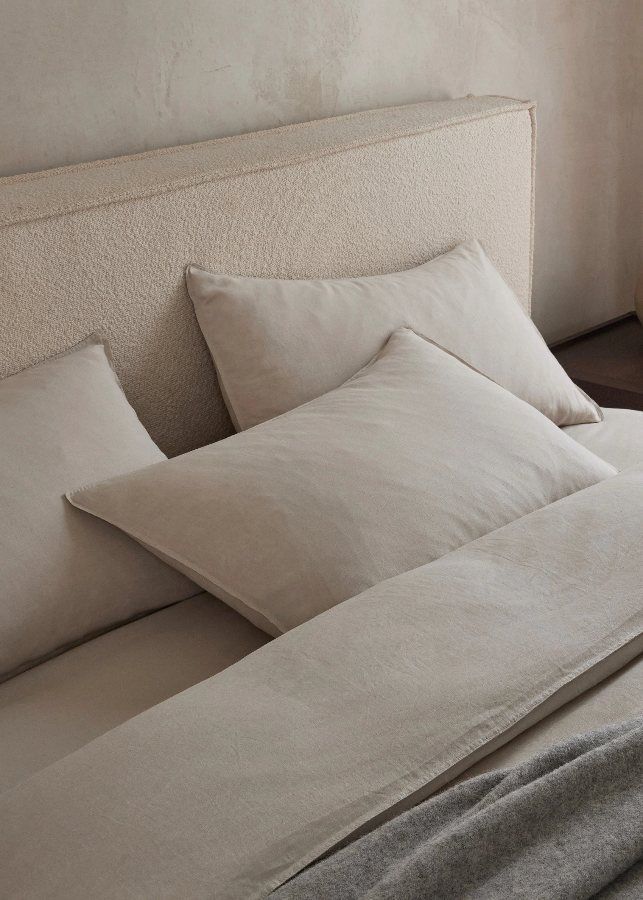 Ravello Standard Pillowcases / Bone - Image 3