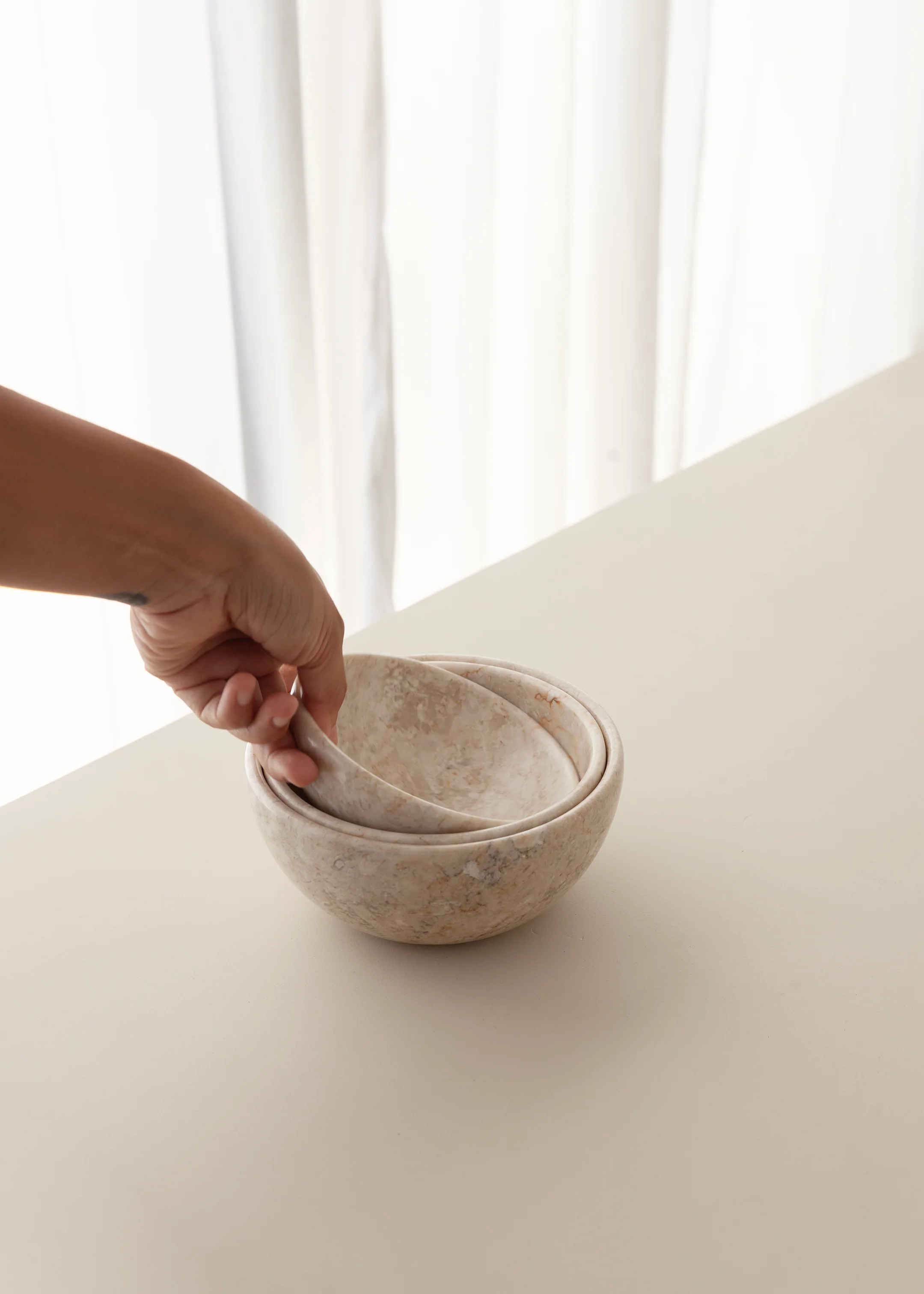 Suki Marble Stacking Bowl Set / Cream - Image 4