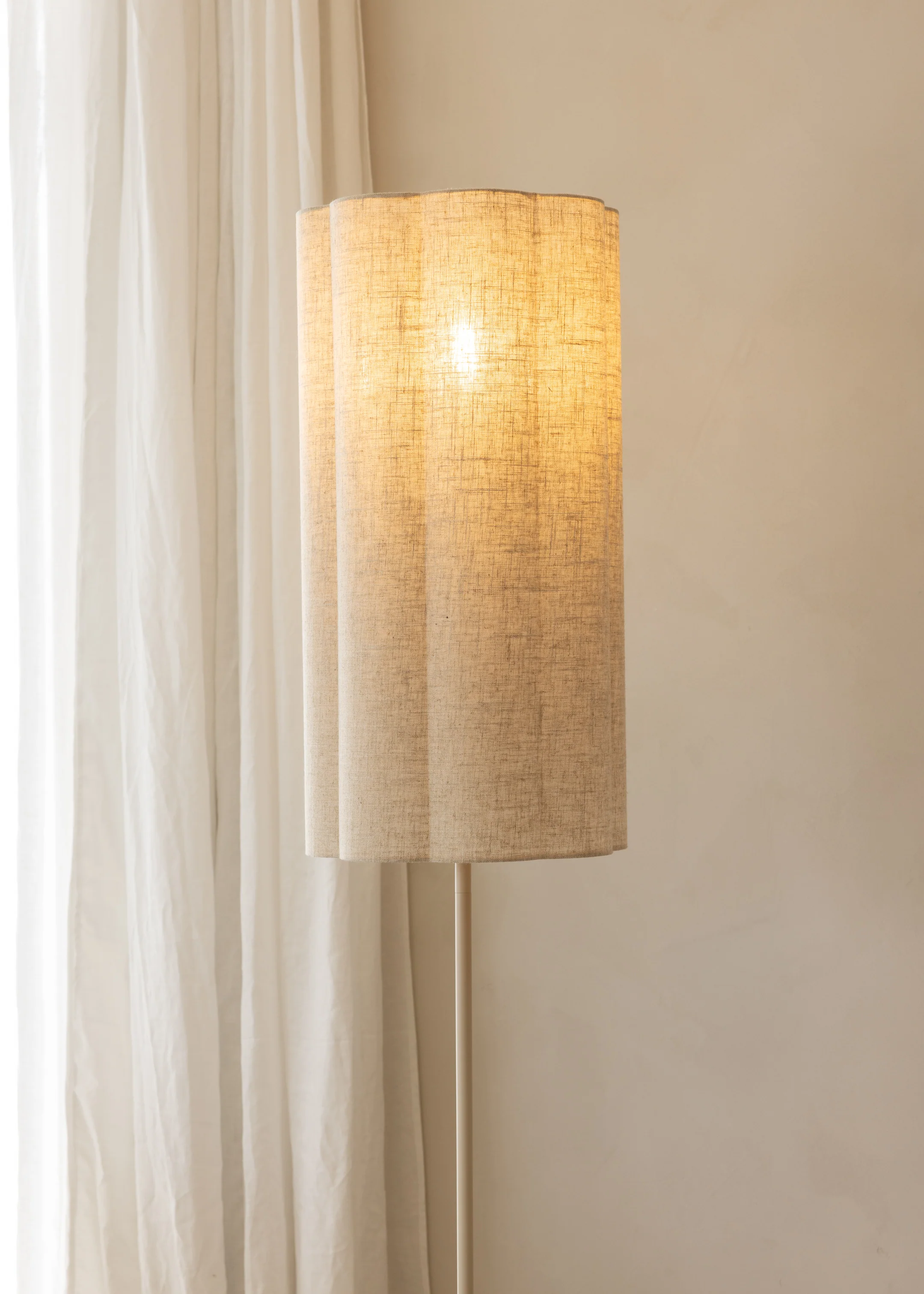 Talstone Linen Floor Lamp - Image 3