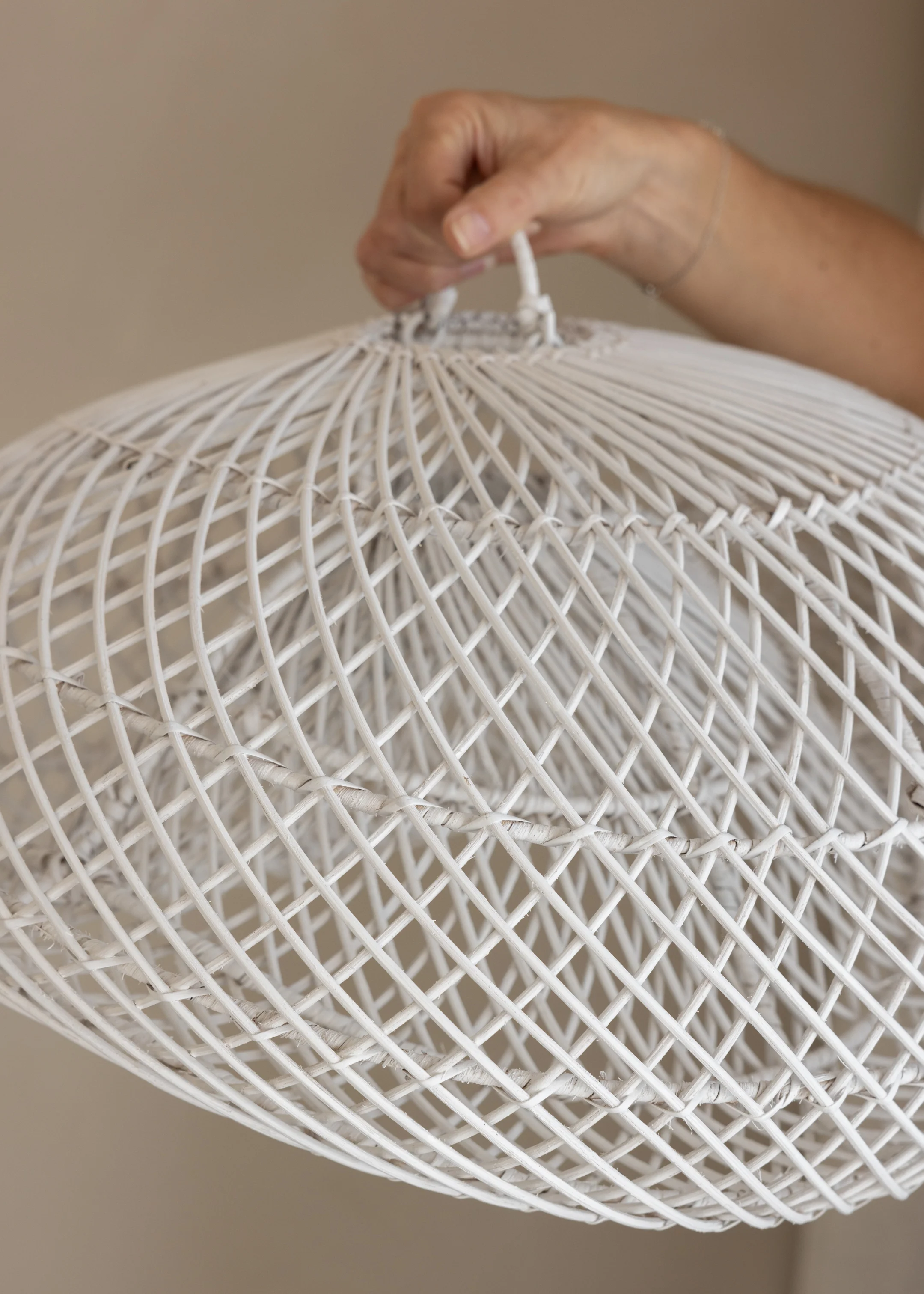 Twist Pendant / White - Image 2